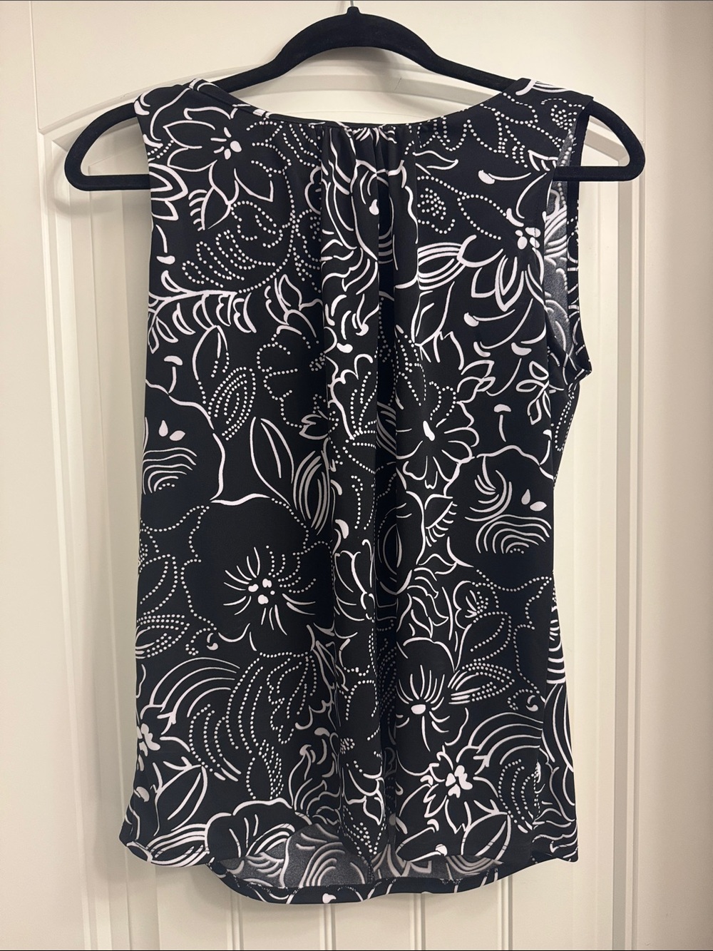 Ann Taylor Factory Black & White M Patterned Sleeveless Top, bow tie detail, New